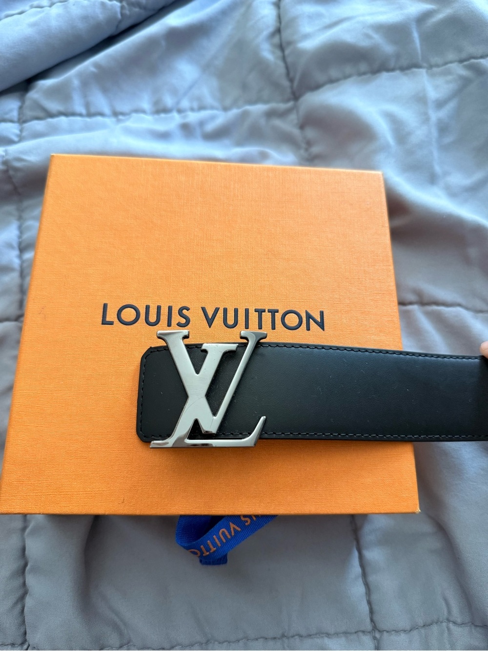 Louis Vuitton Black Leather Belt with Silver LV Initiales Buckle - Picture 3 of 6